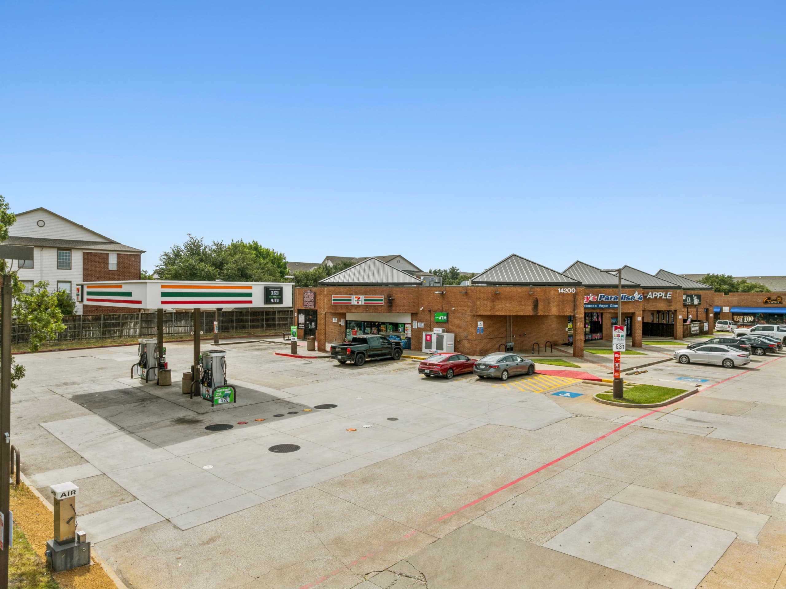 7-Eleven Anchored Strip Center